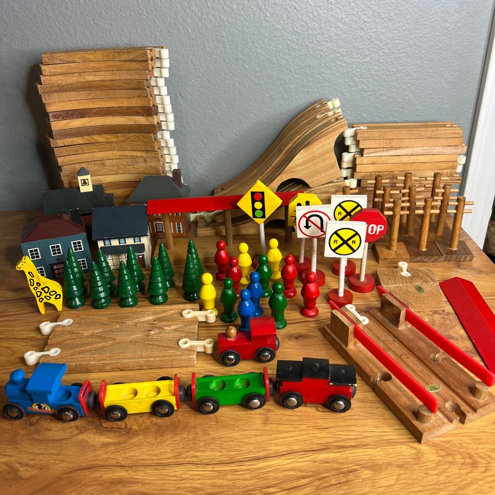Whistlin' Dixie Vintage Wooden Train Set 88 Pieces Cars Track Signs People Lot